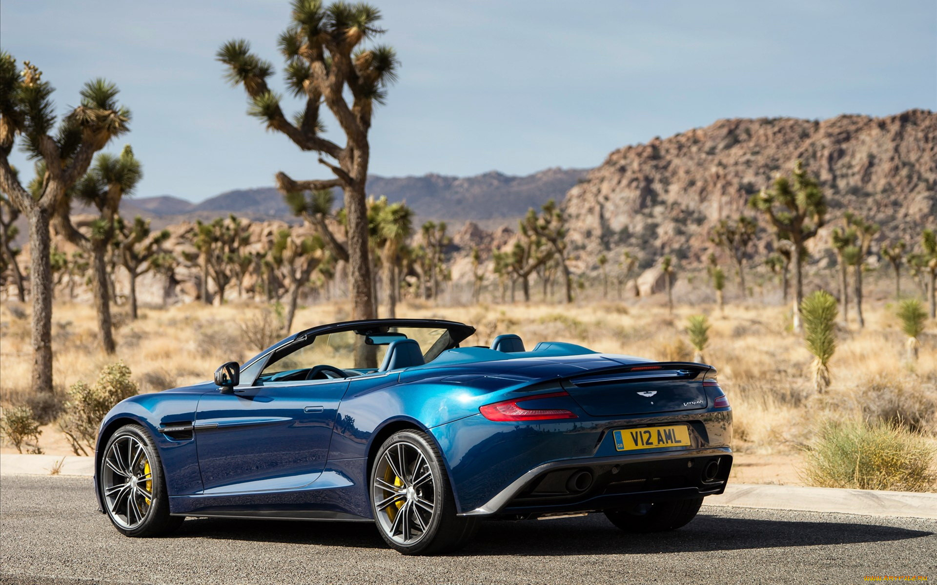 , aston, martin, vanquish